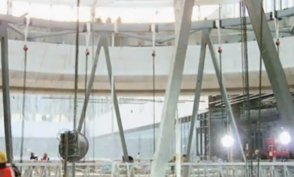 冠航手拉葫蘆助力全國(guó)首次帷幕造型幕墻吊裝工程圓滿完成